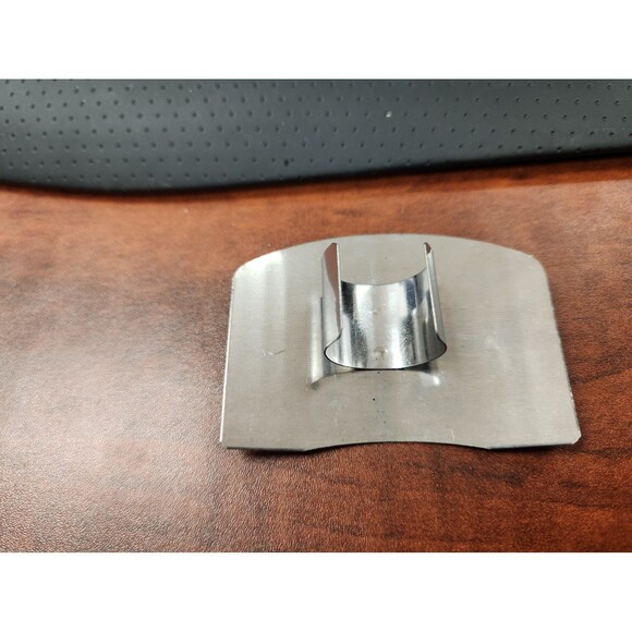 Stainless Steel Finger Guard for Veggie Cutting - Picture 2 of 3